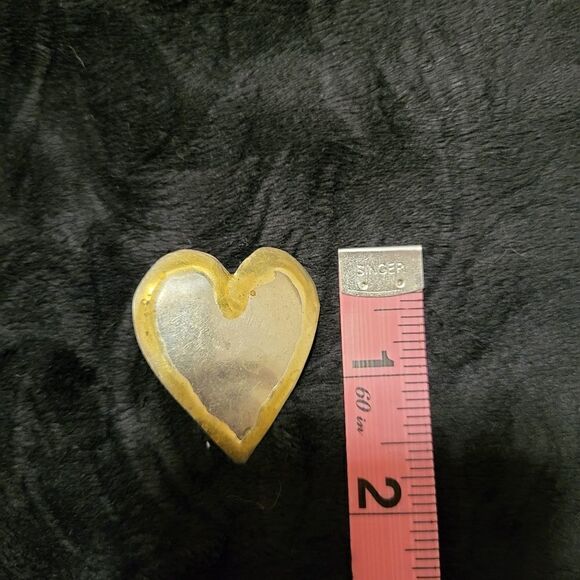 Large silver heart earrings lined in gold - Picture 6 of 6